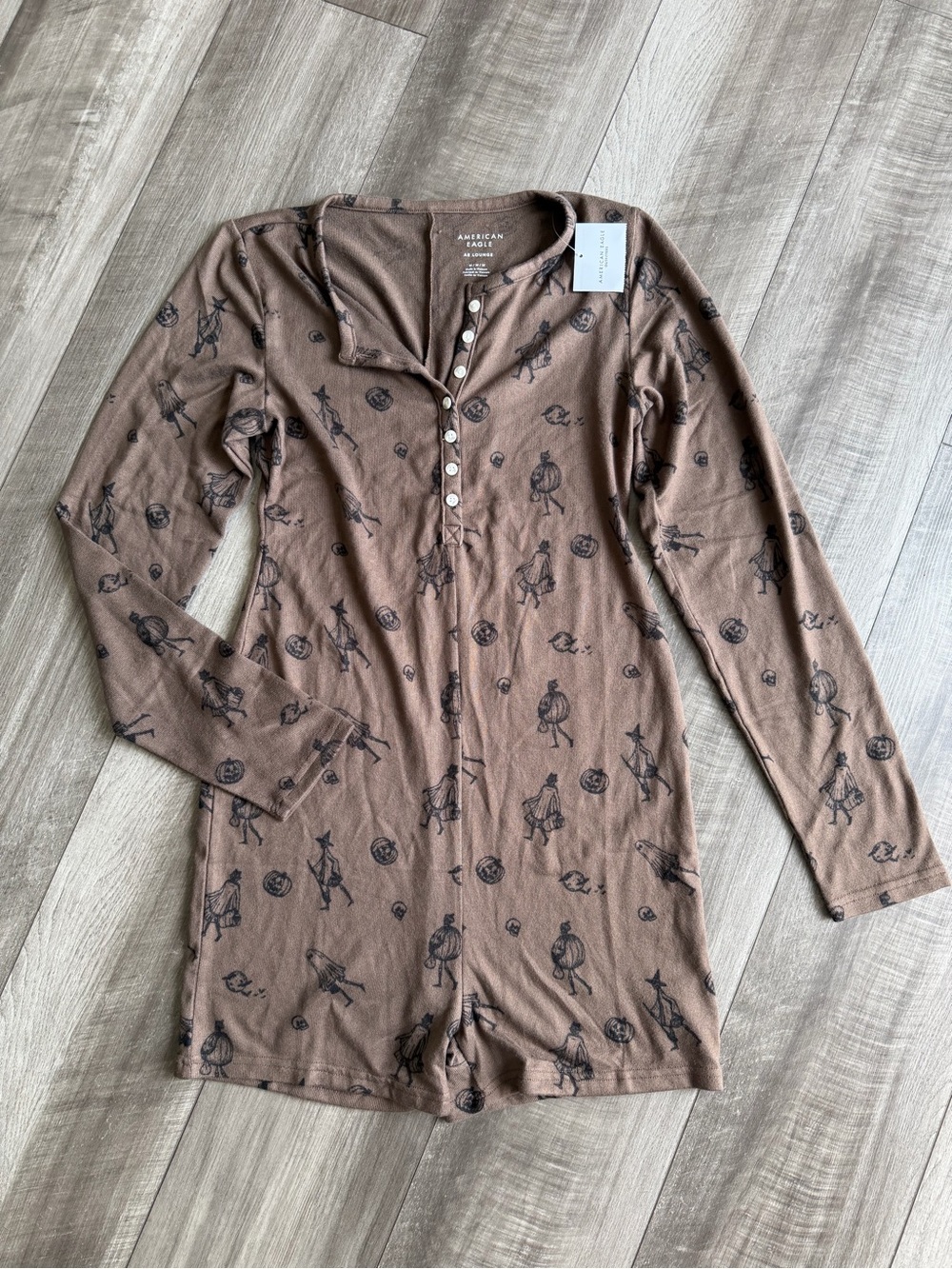 NWT American Eagle Brown Halloween Plush Long-Sleeve Henley Romper Pajamas Sz M